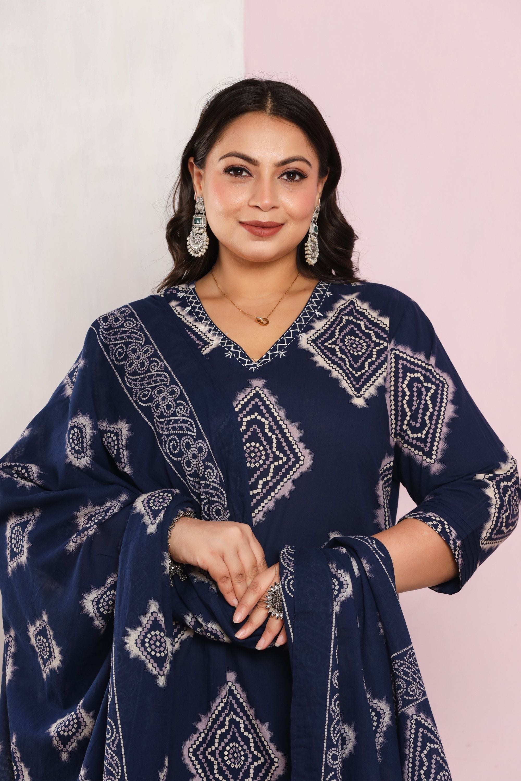 Bandhej Dupatta Pant Set