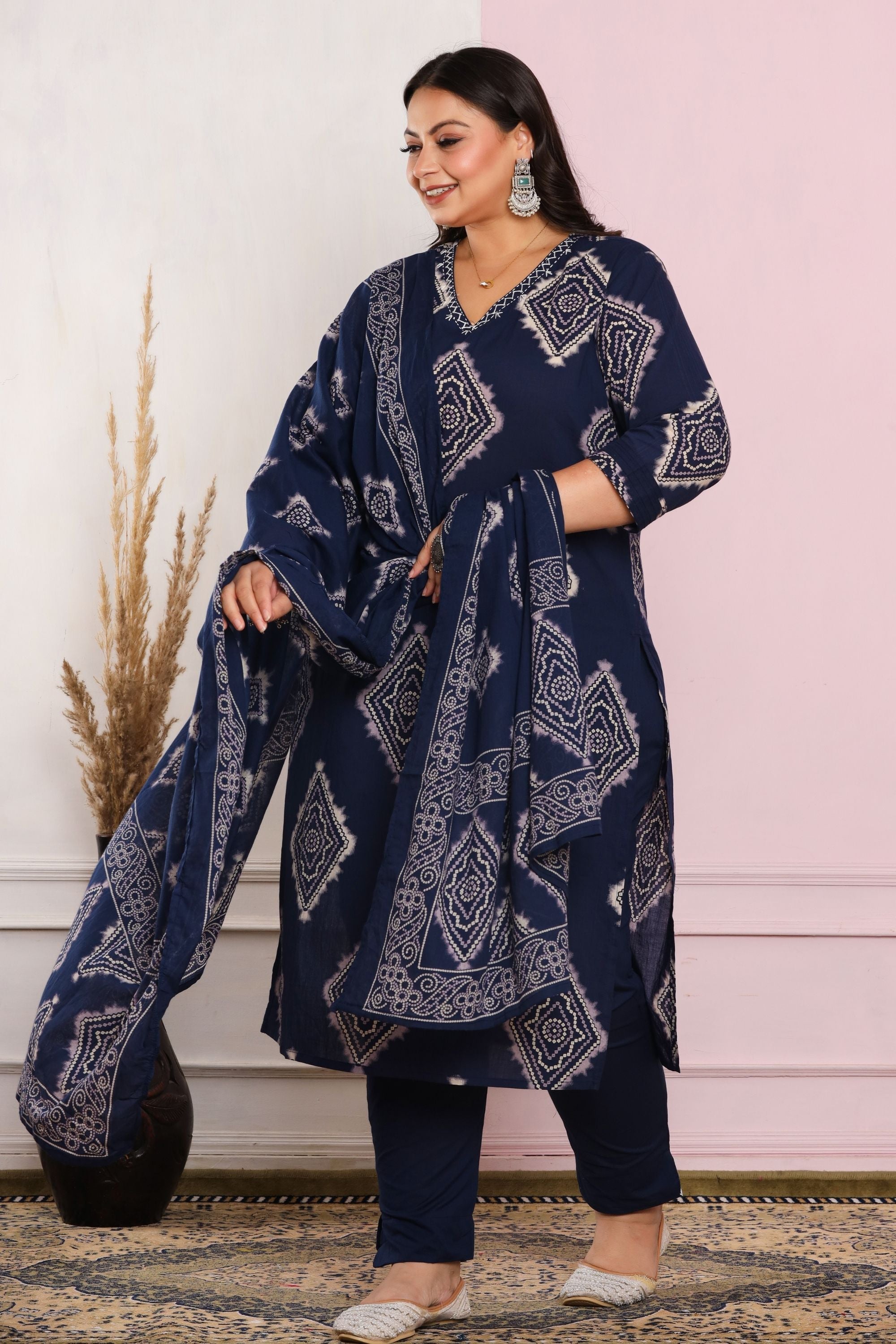 Bandhej Dupatta Pant Set