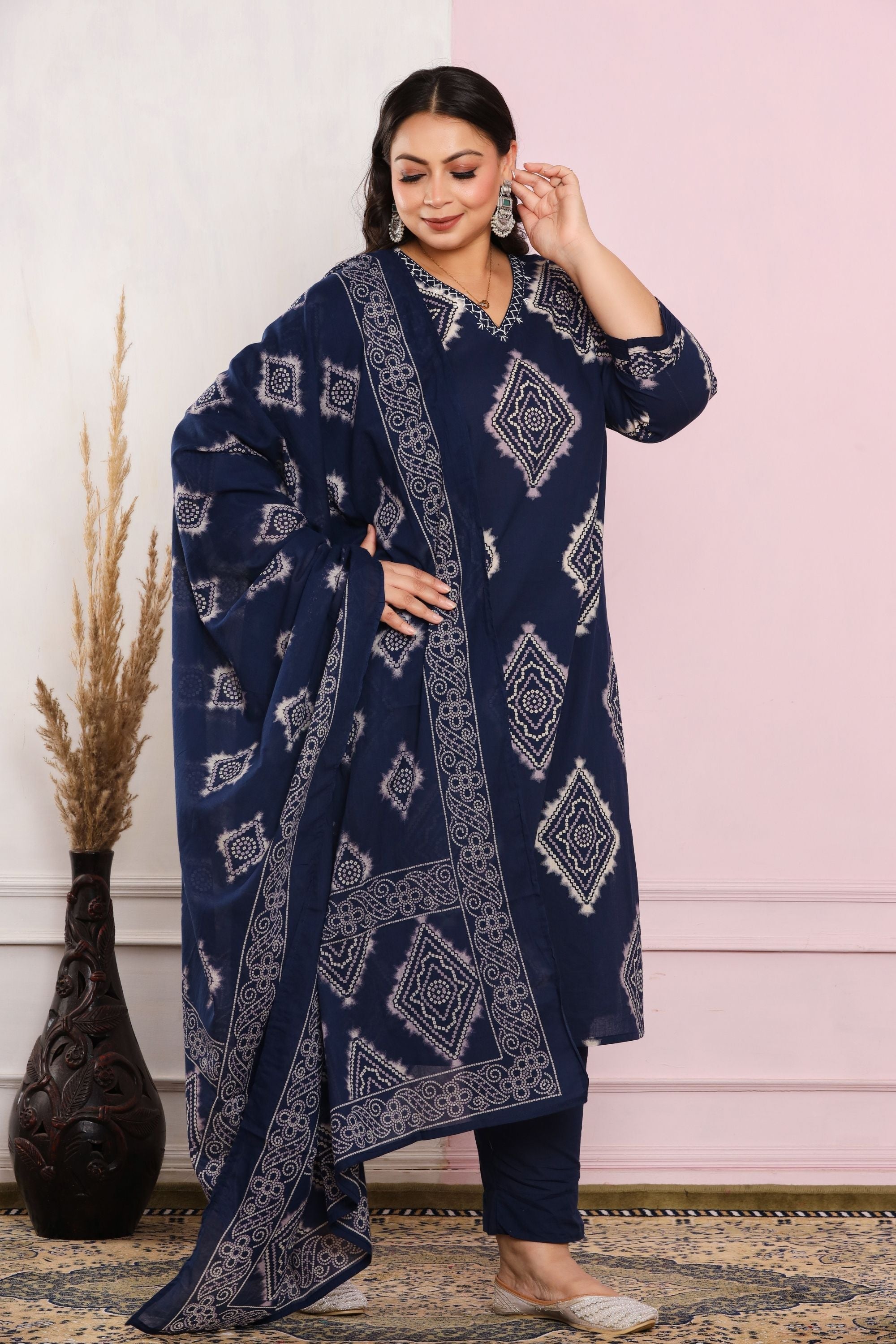 Bandhej Dupatta Pant Set