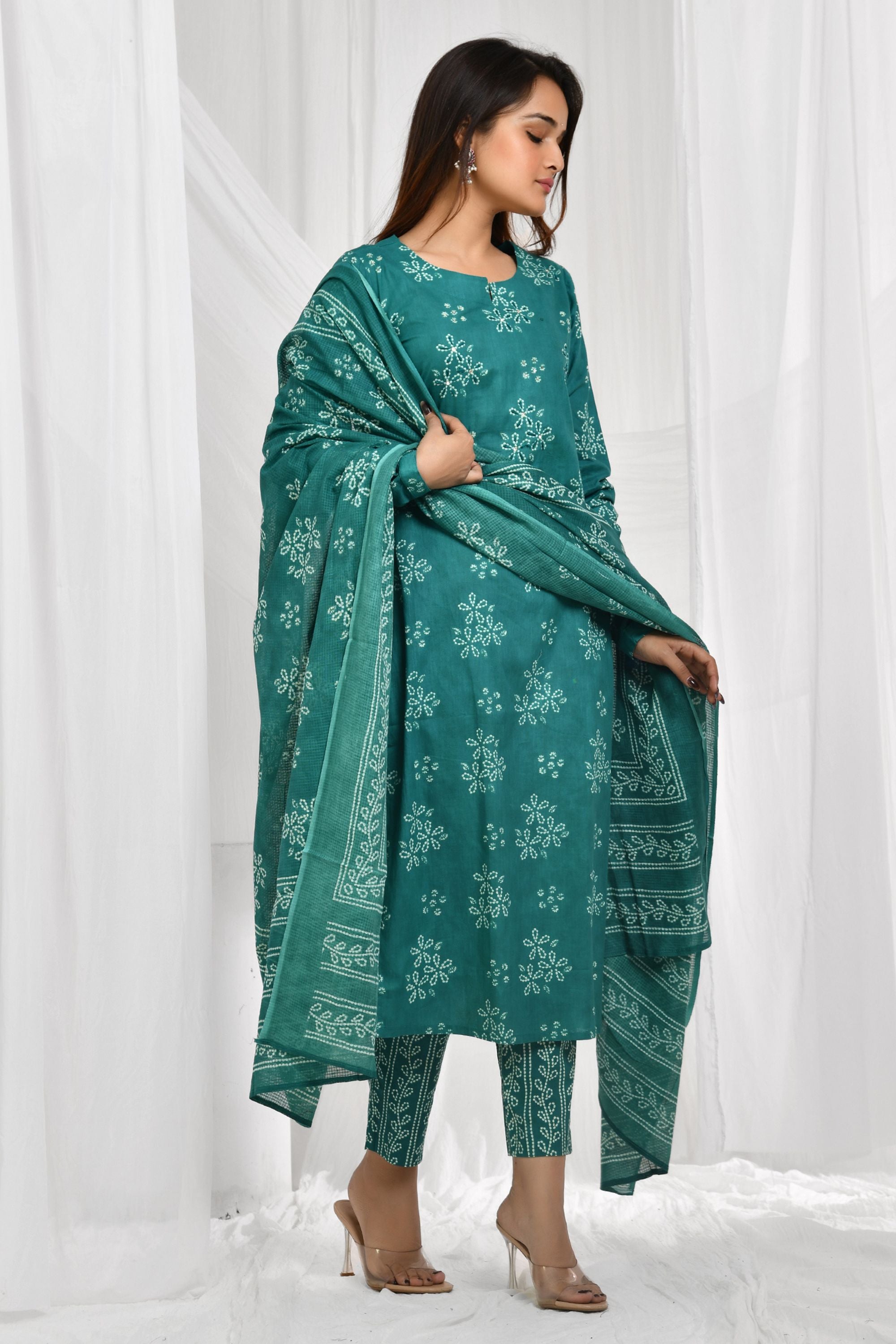 Churidar Sleeve Dupatta Pant Set