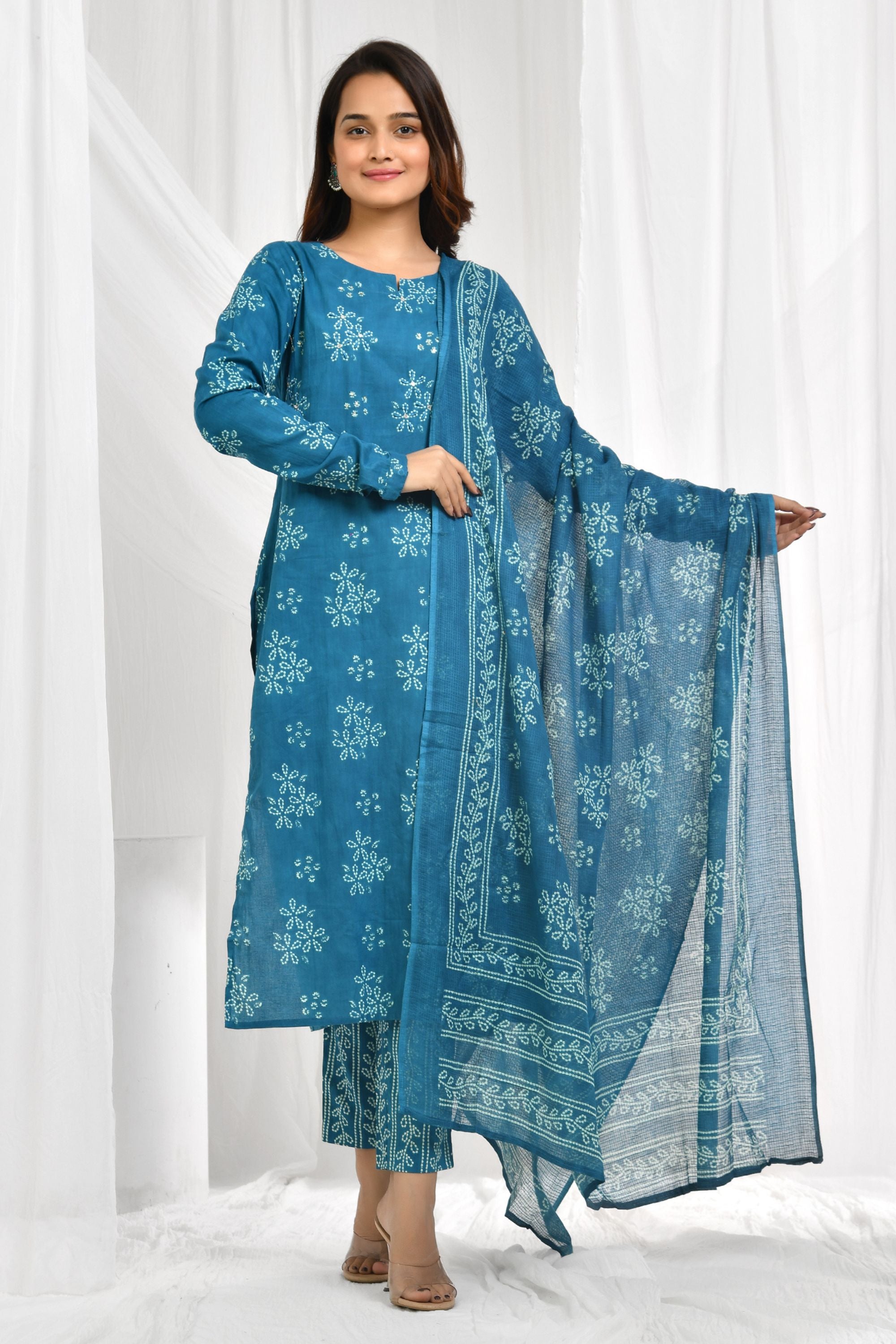 Churidar Sleeve Dupatta Pant Set