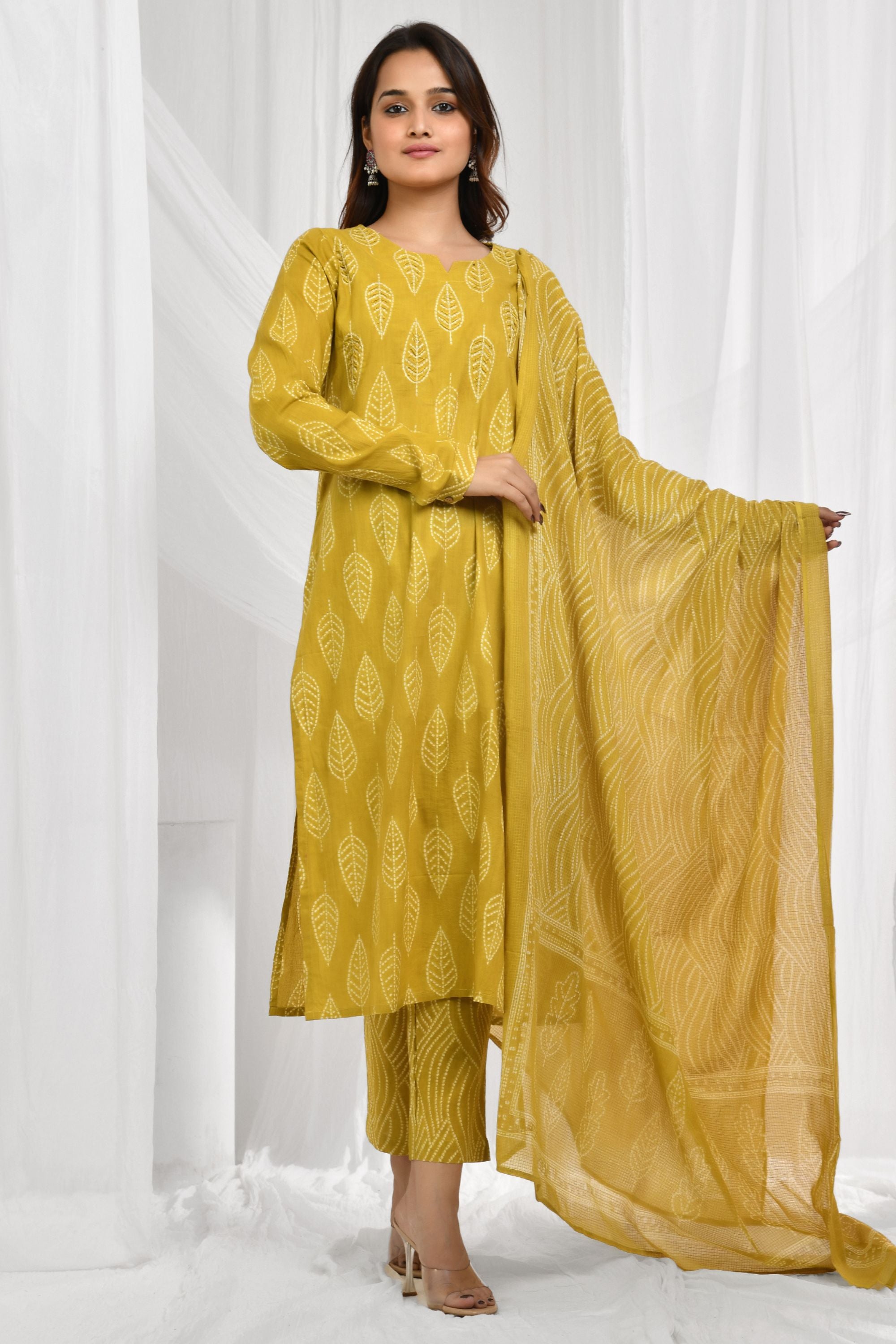 Churidar Sleeve Dupatta Pant Set