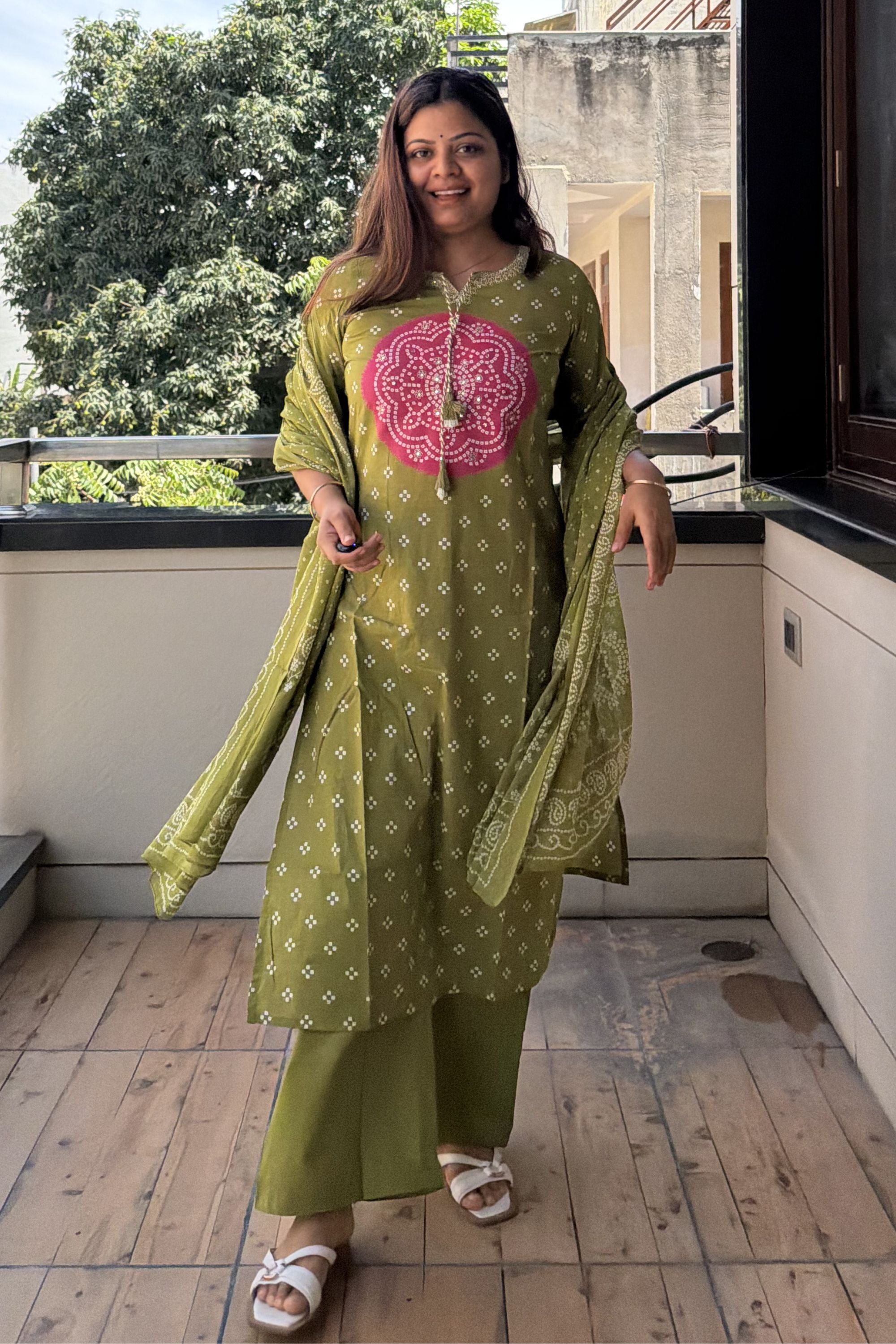 Bandhej Dupatta Pant Set