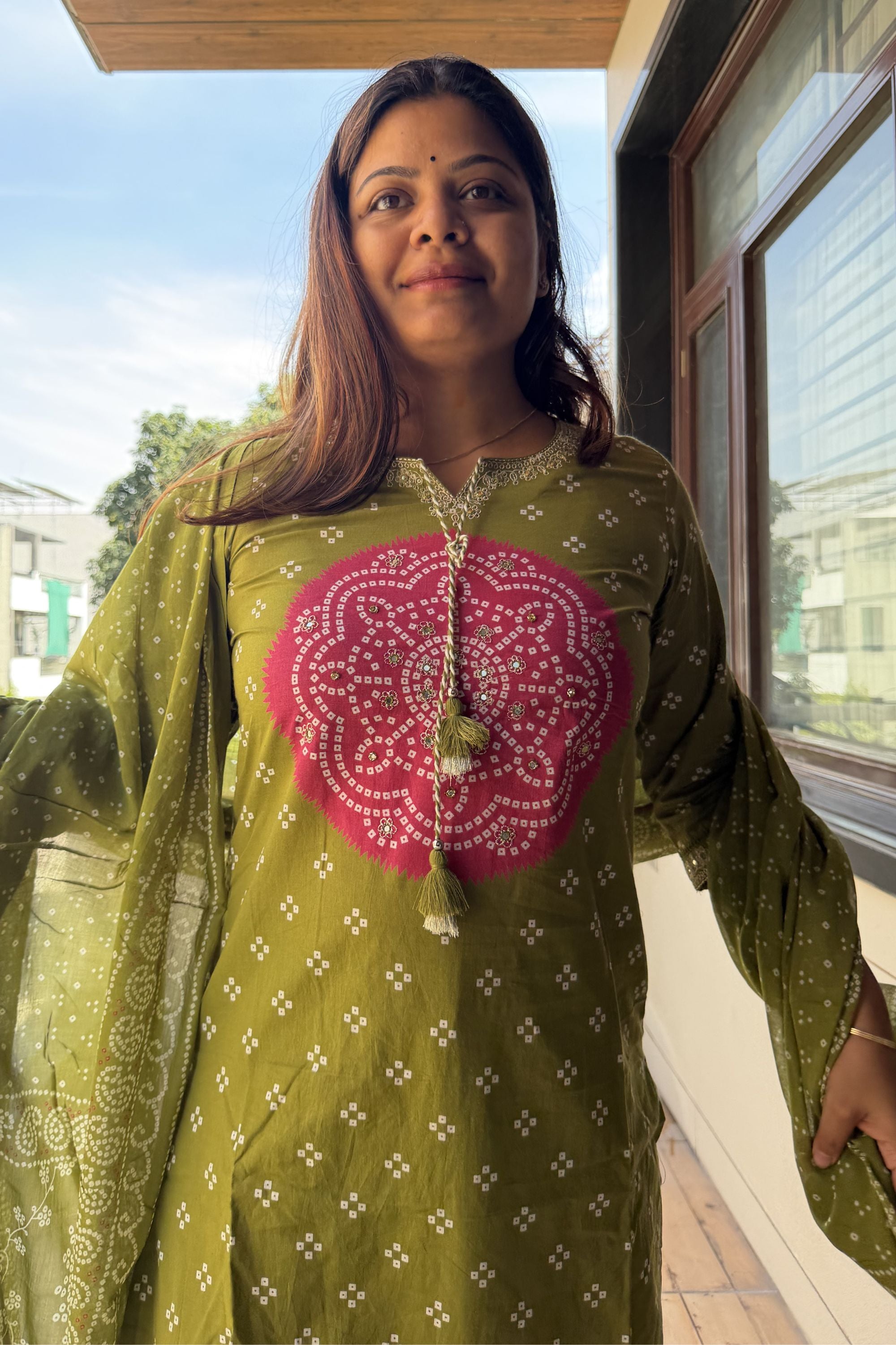 Bandhej Dupatta Pant Set
