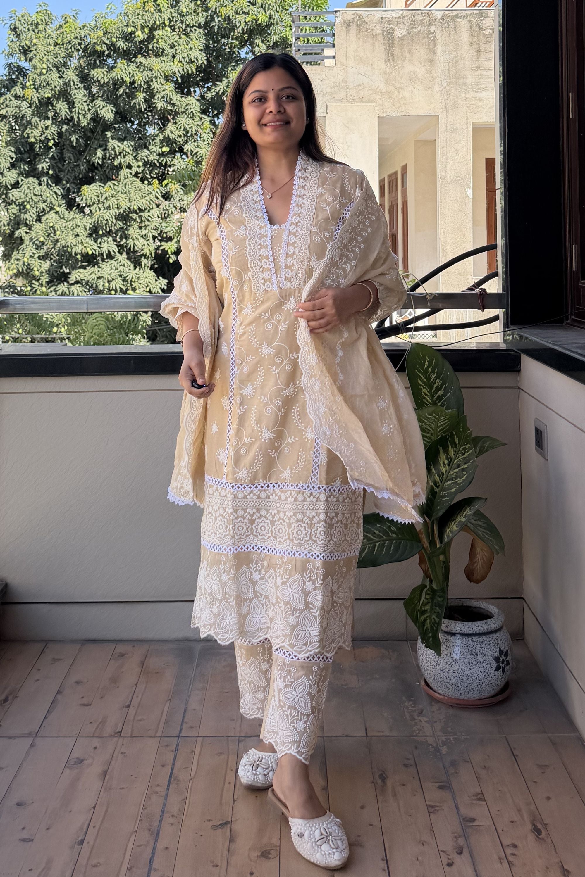 Lucknowi Dupatta Set