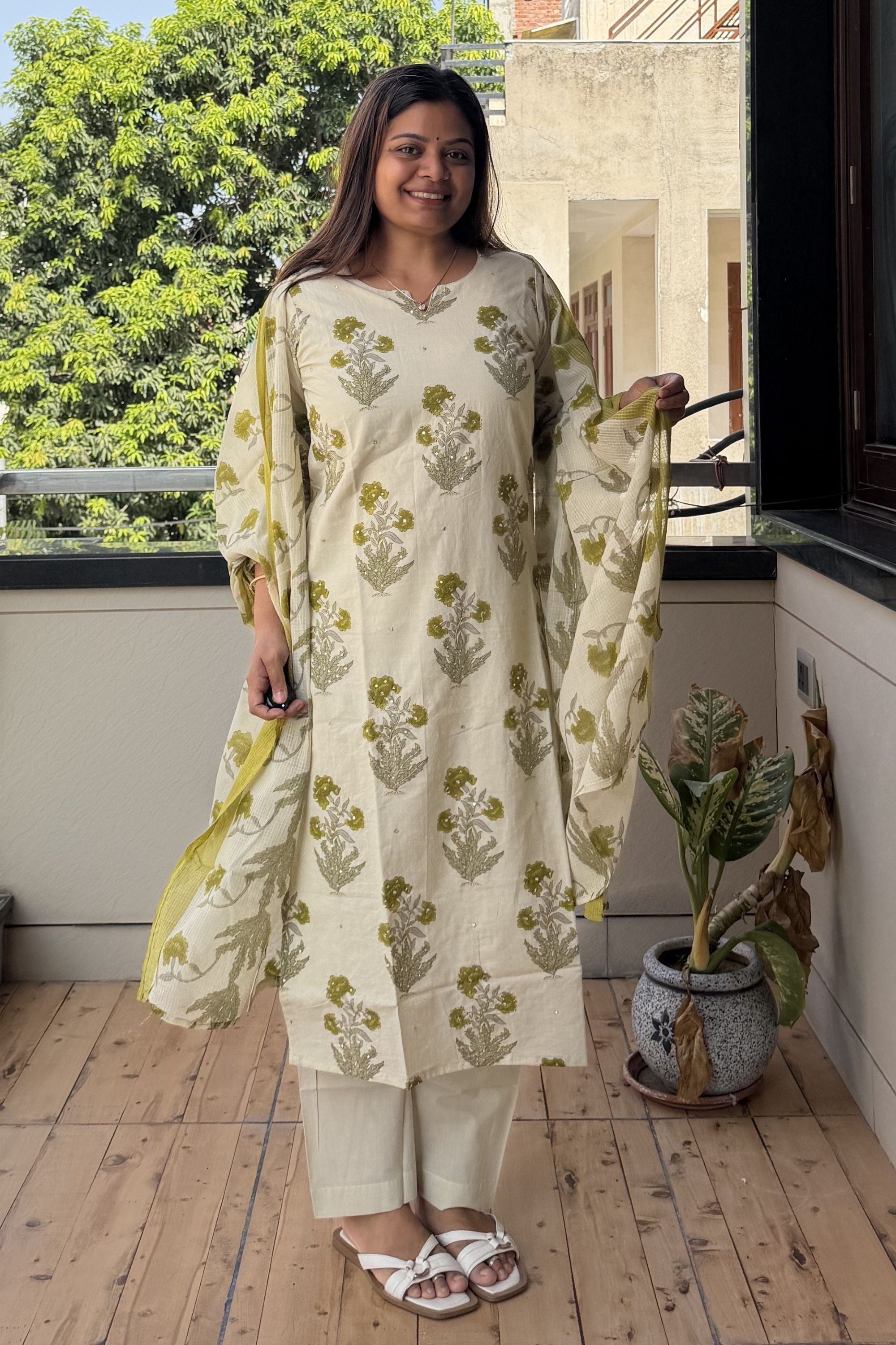 Dupatta Pant Set