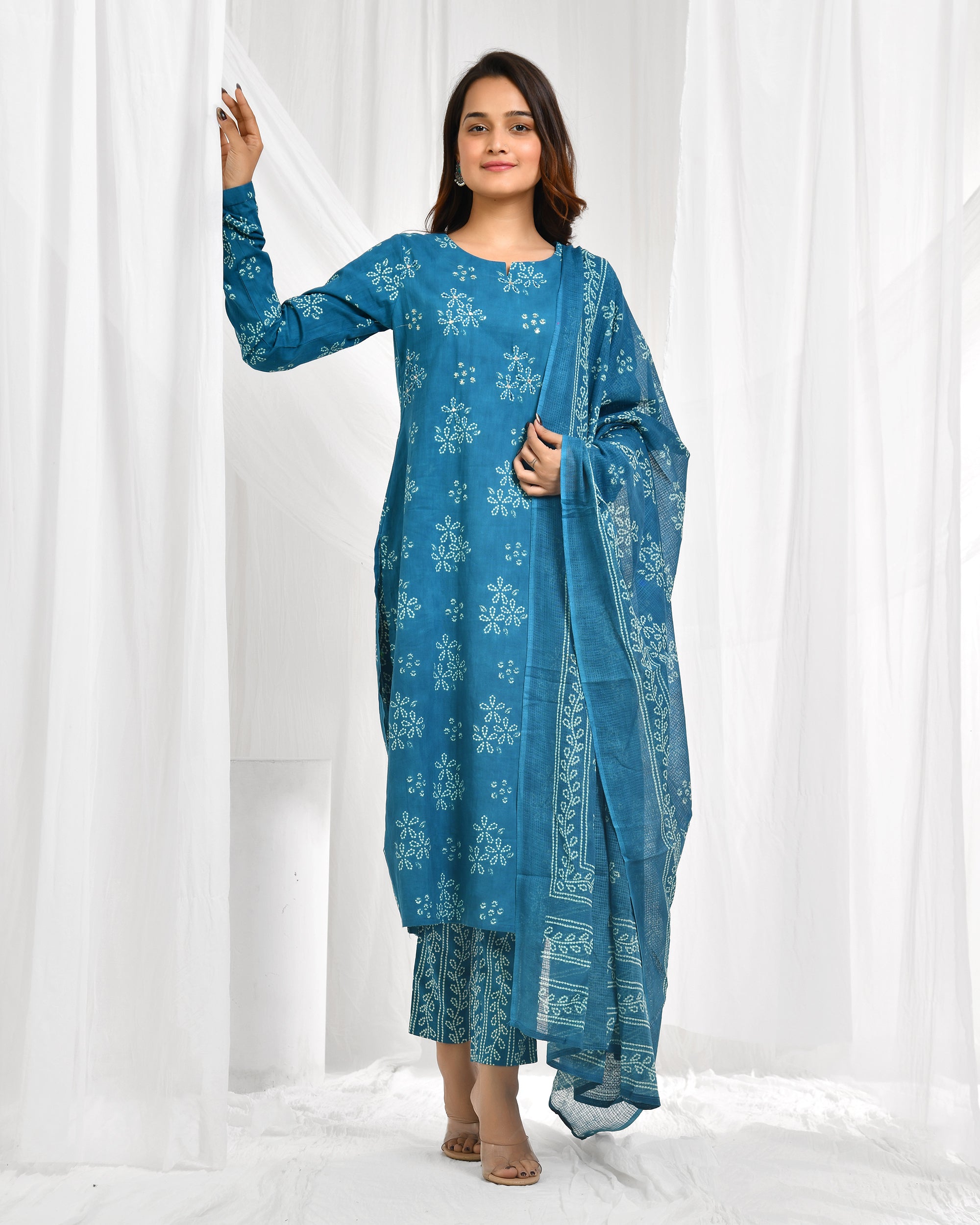 Churidar Sleeve Dupatta Pant Set