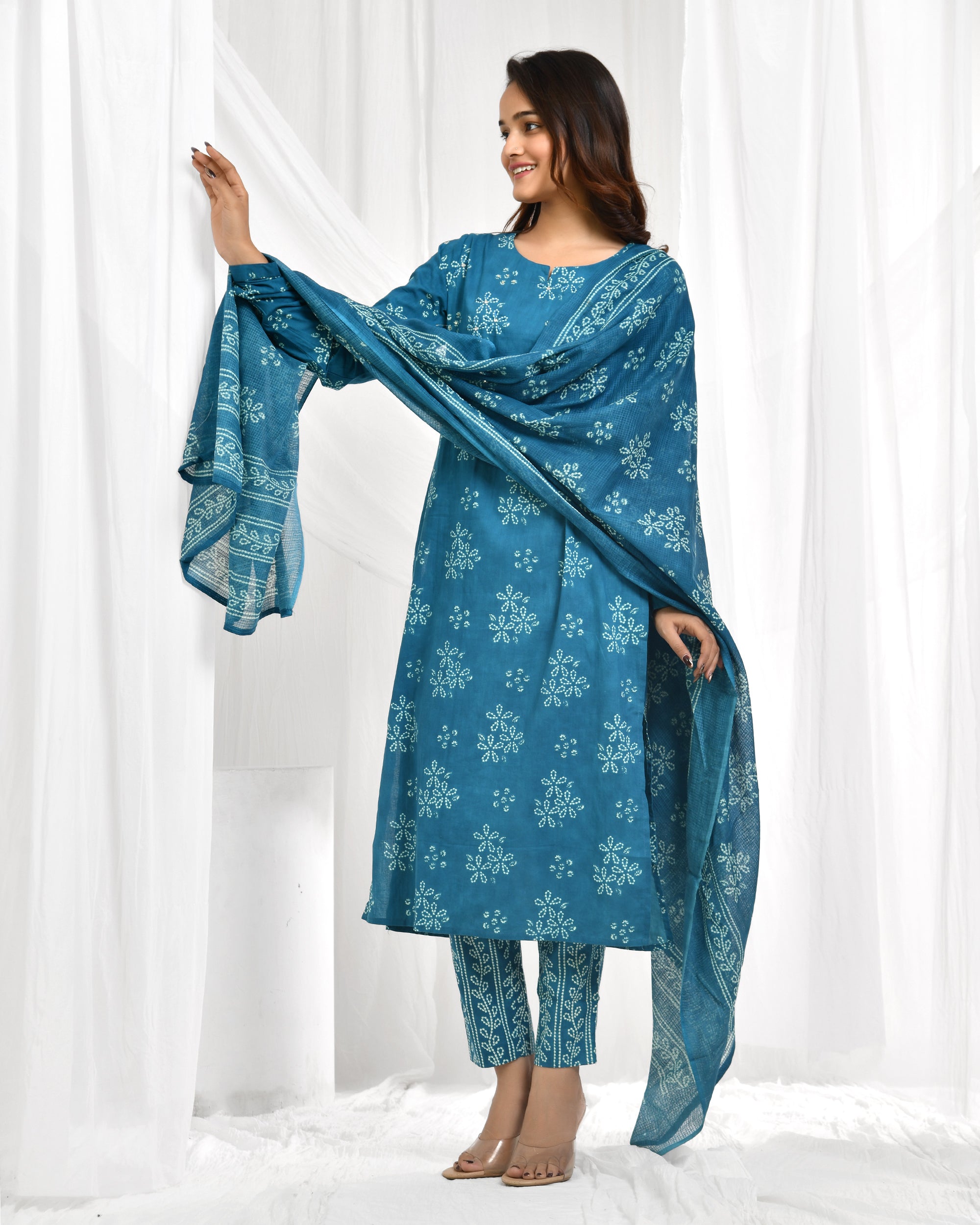 Churidar Sleeve Dupatta Pant Set