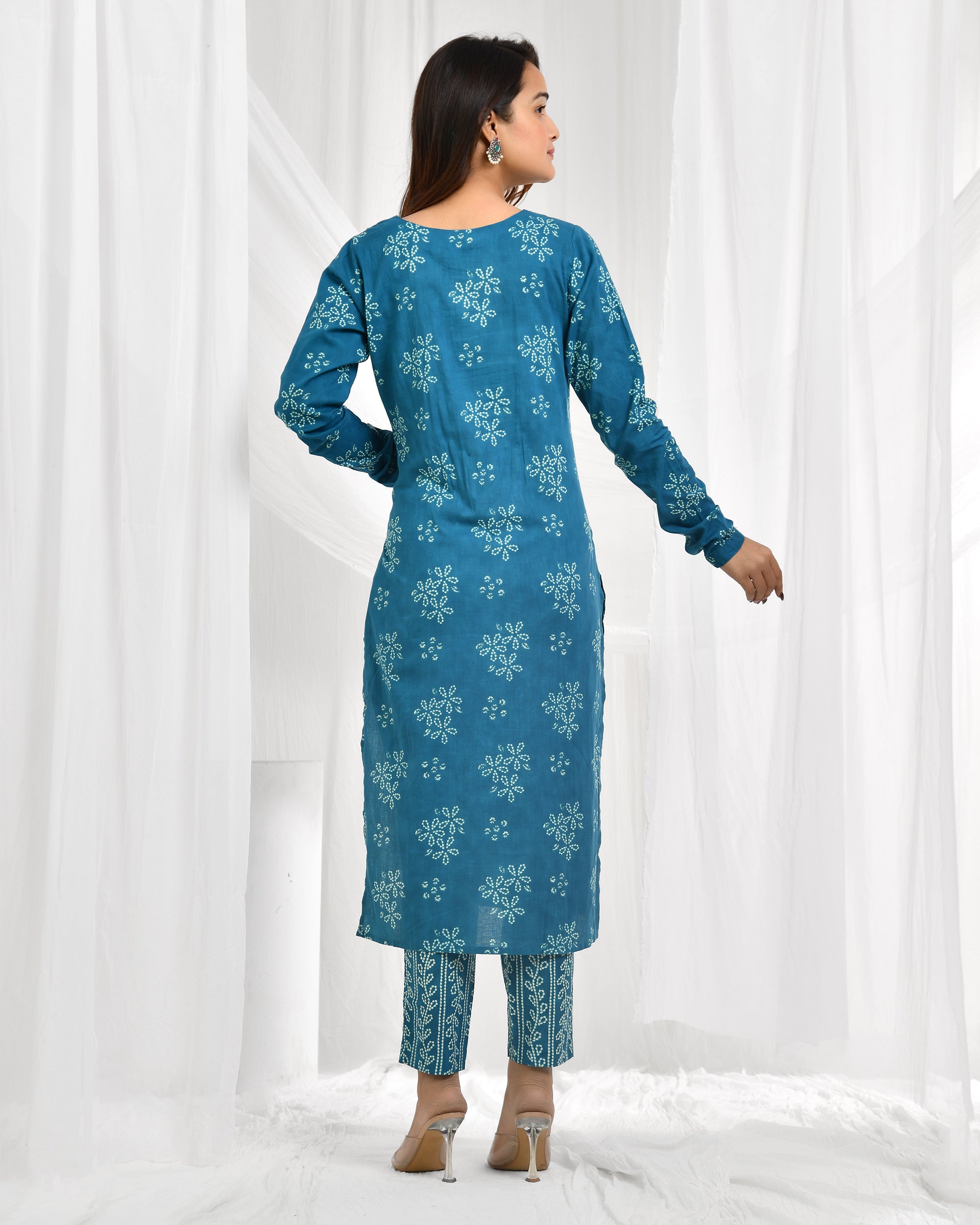 Churidar Sleeve Dupatta Pant Set