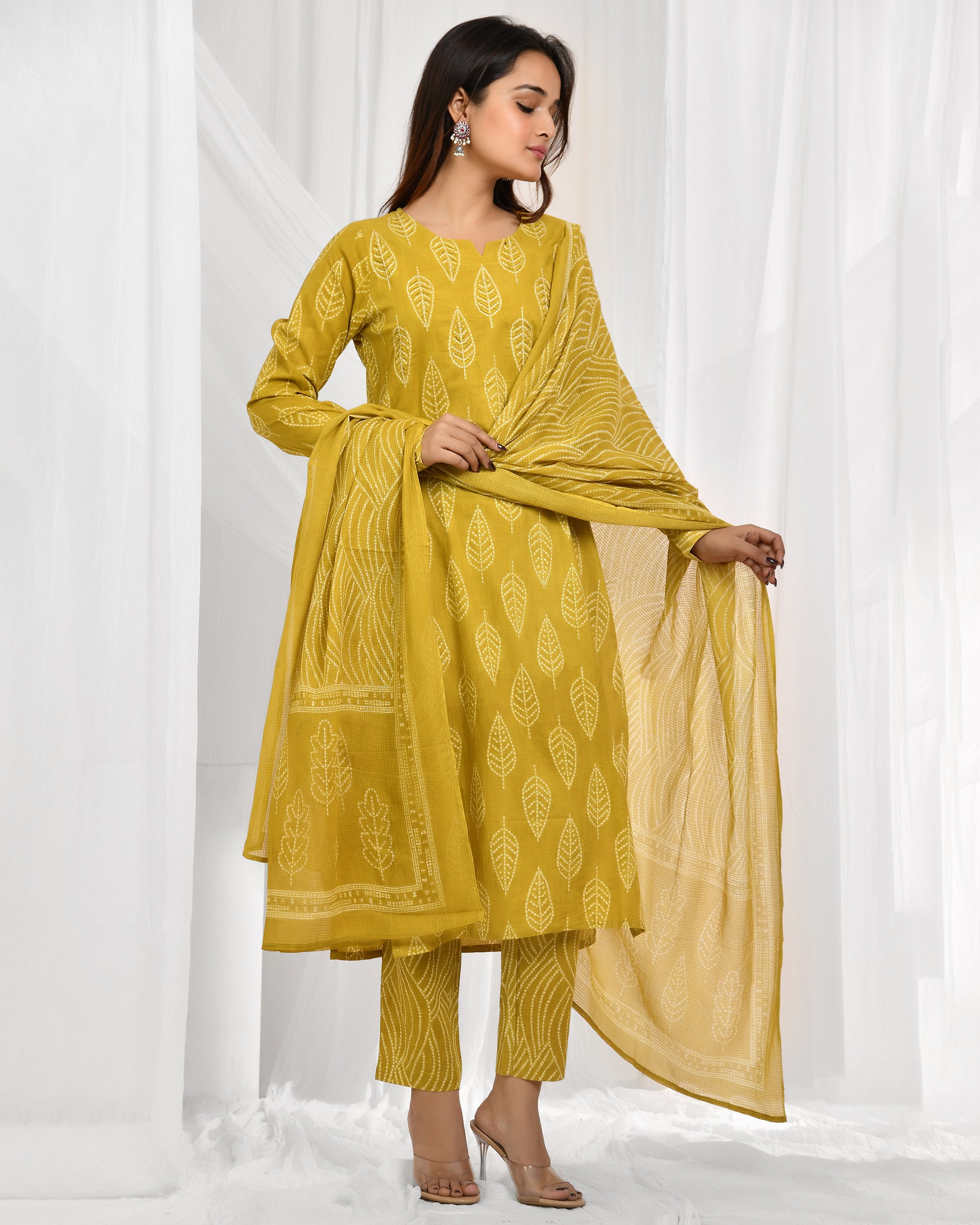 Churidar Sleeve Dupatta Pant Set