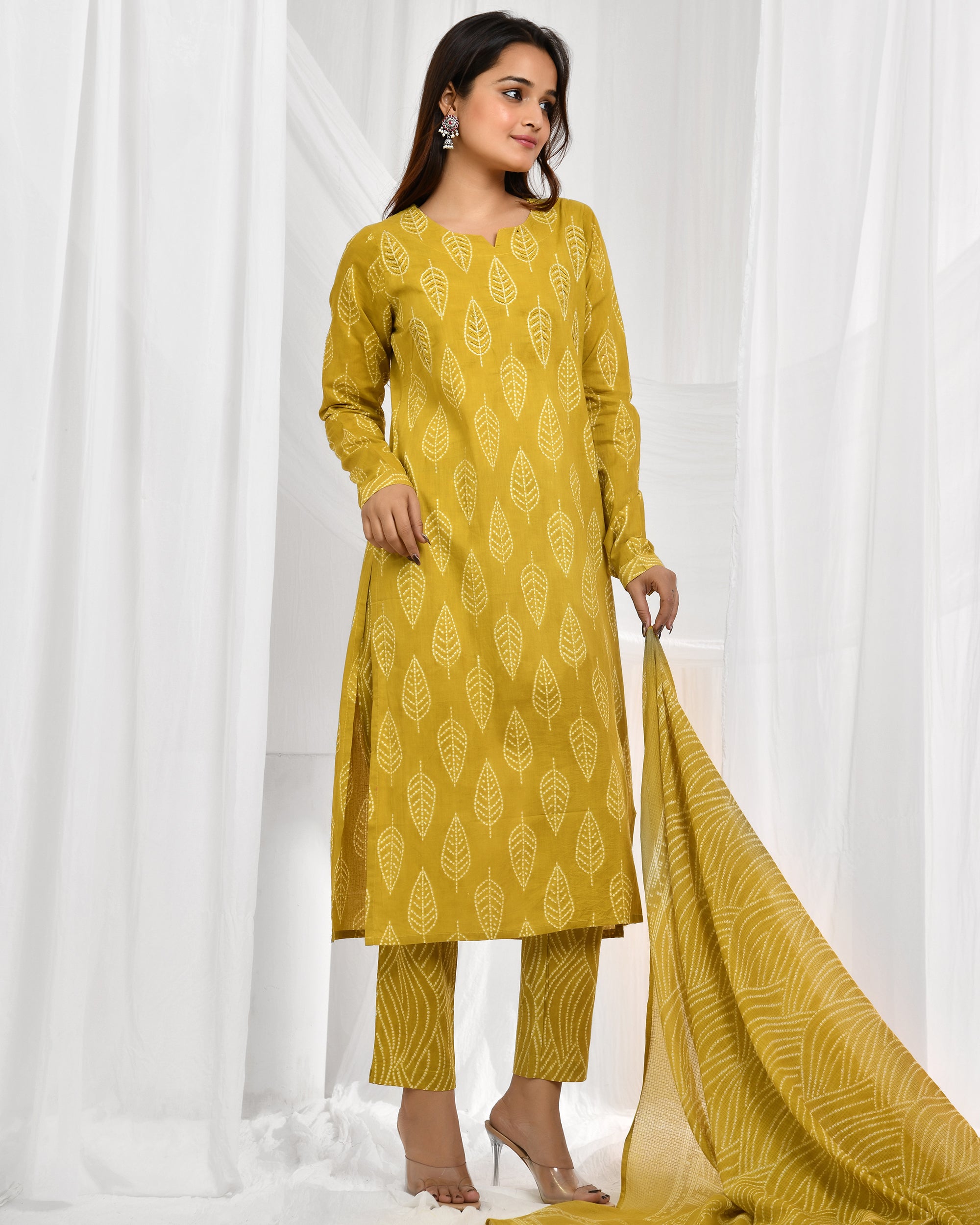 Churidar Sleeve Dupatta Pant Set