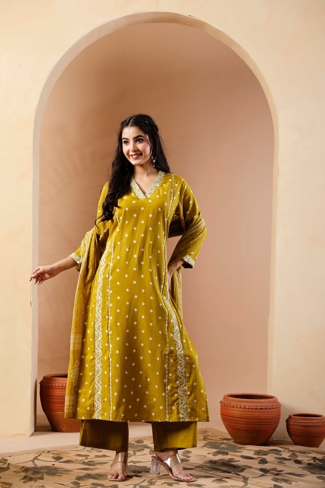 Bandhej Dupatta Pant Set