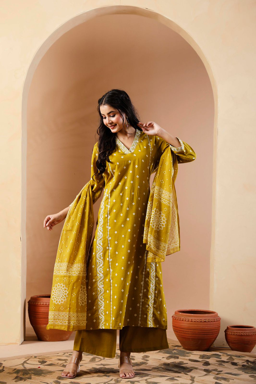 Bandhej Dupatta Pant Set